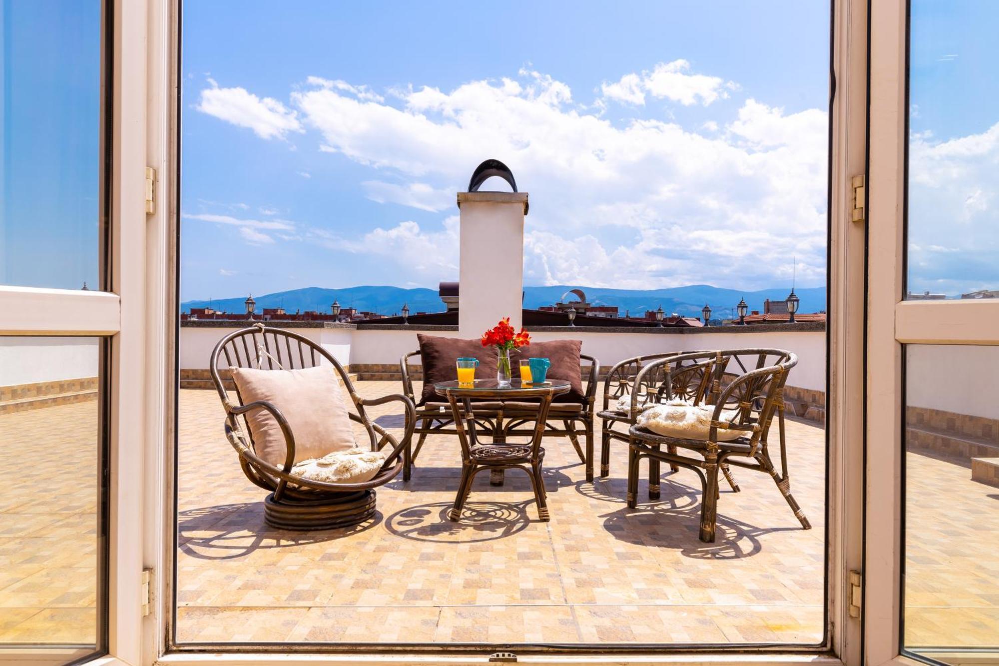 Roof Top Terrace Maisonette Plovdiv Bagian luar foto