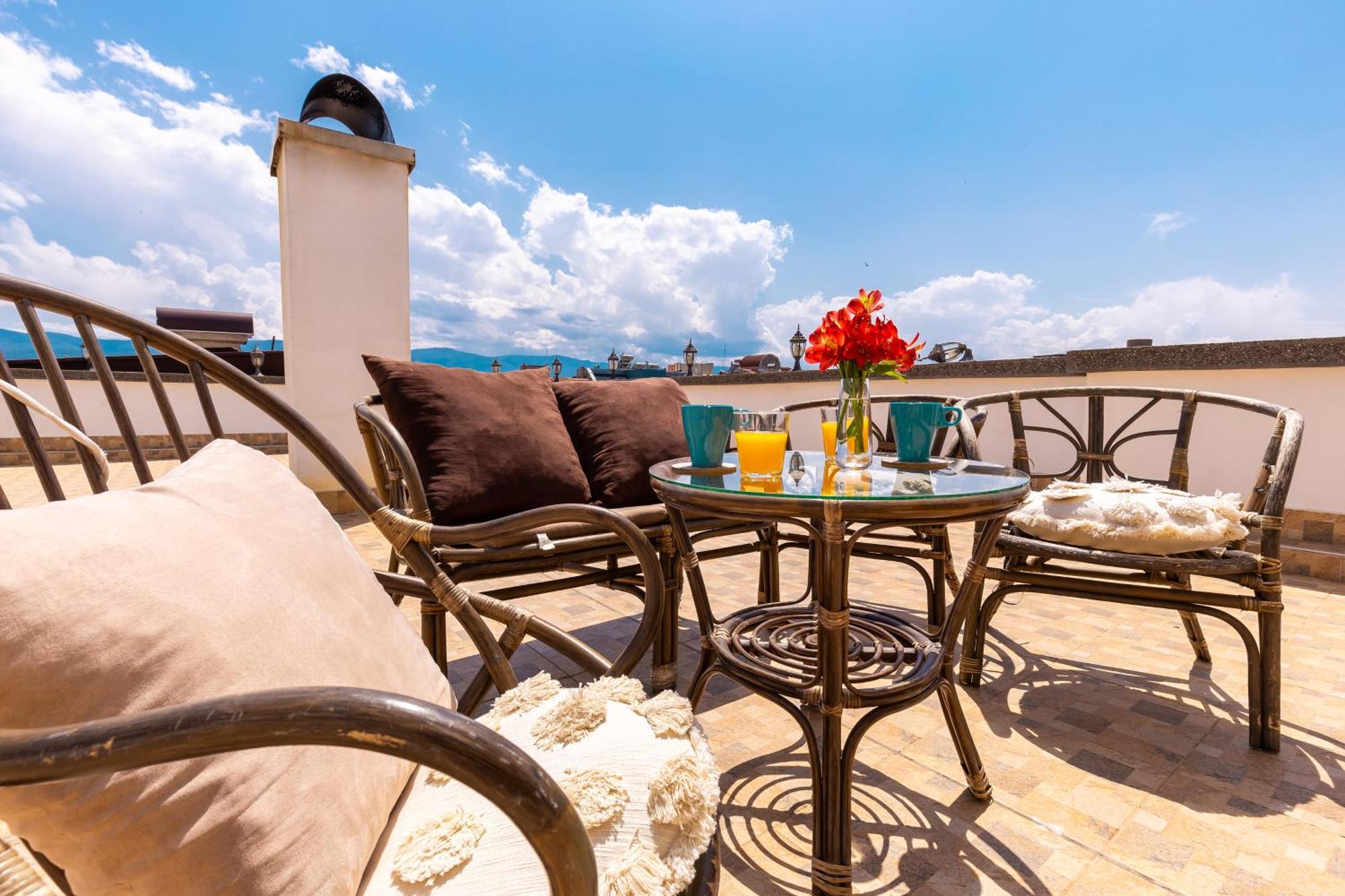 Roof Top Terrace Maisonette Plovdiv Bagian luar foto
